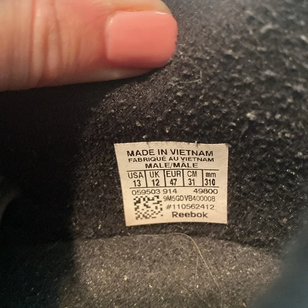 REEBOK Men’s Classic Black Leather Shoes - Picture 7 of 8